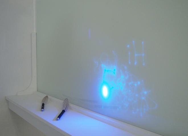 UV pens Glass Projecting on the Wall